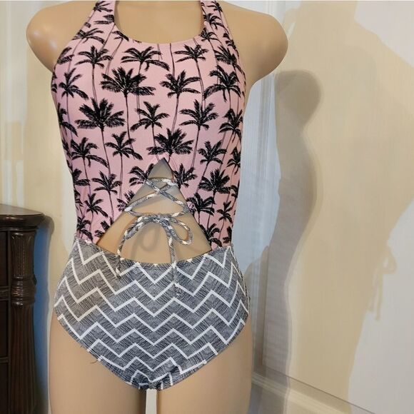 JUNIOR'S PALM SUNRISE ONE PIECE SWIMSUIT - Picture 3 of 15